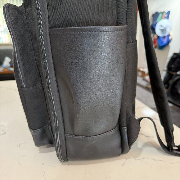 BEIS The Travel Backpack in Black EXCELLENT CONDITION - Picture 5 of 15